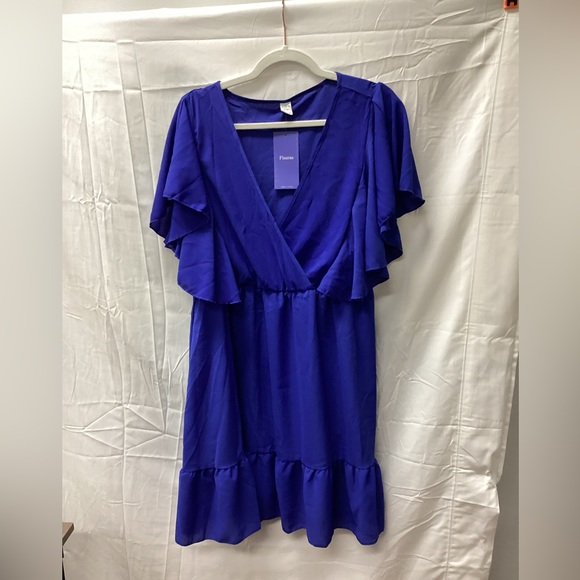 Flowy Blue Dress with short sleeves - Picture 1 of 3